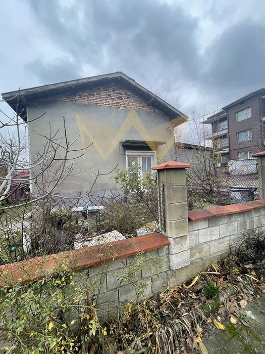 Продава се Къща в с. Страшимирово, Област Варна - 120 кв.м за 775 €/кв.м - Снимка #2