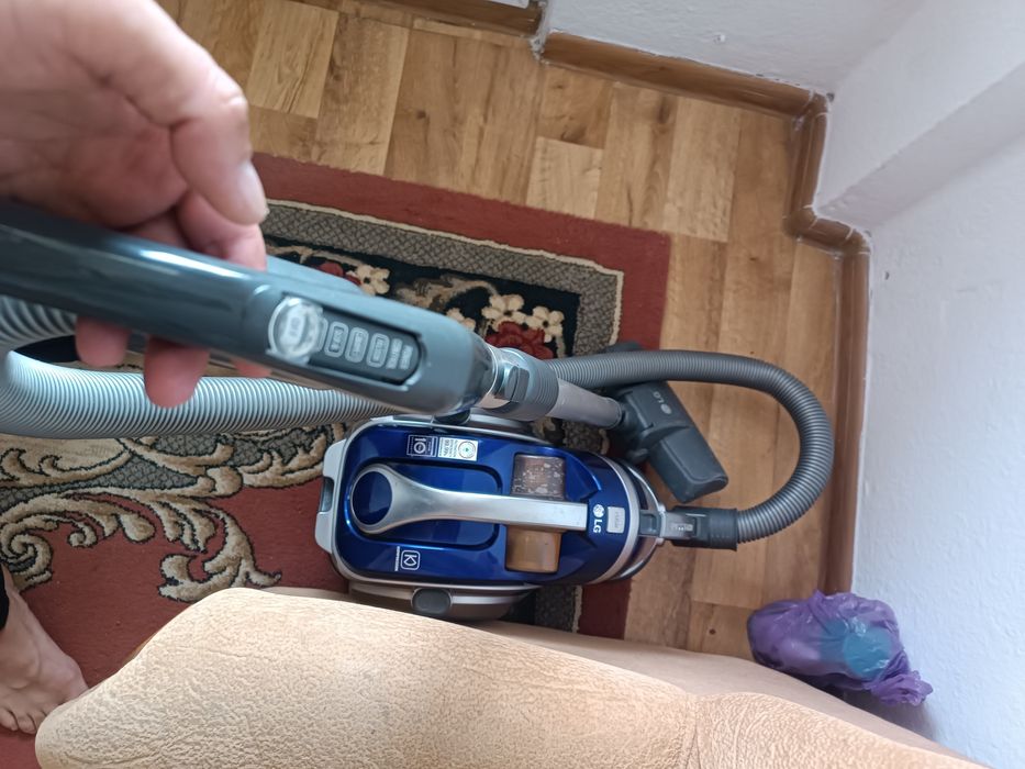 Пылесос LG kompressor