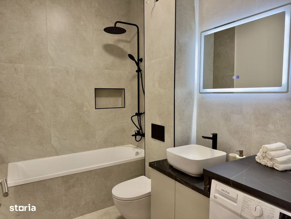 Apartament 2 camere, jaluzele electrice, pret avantajos, terasa, AC