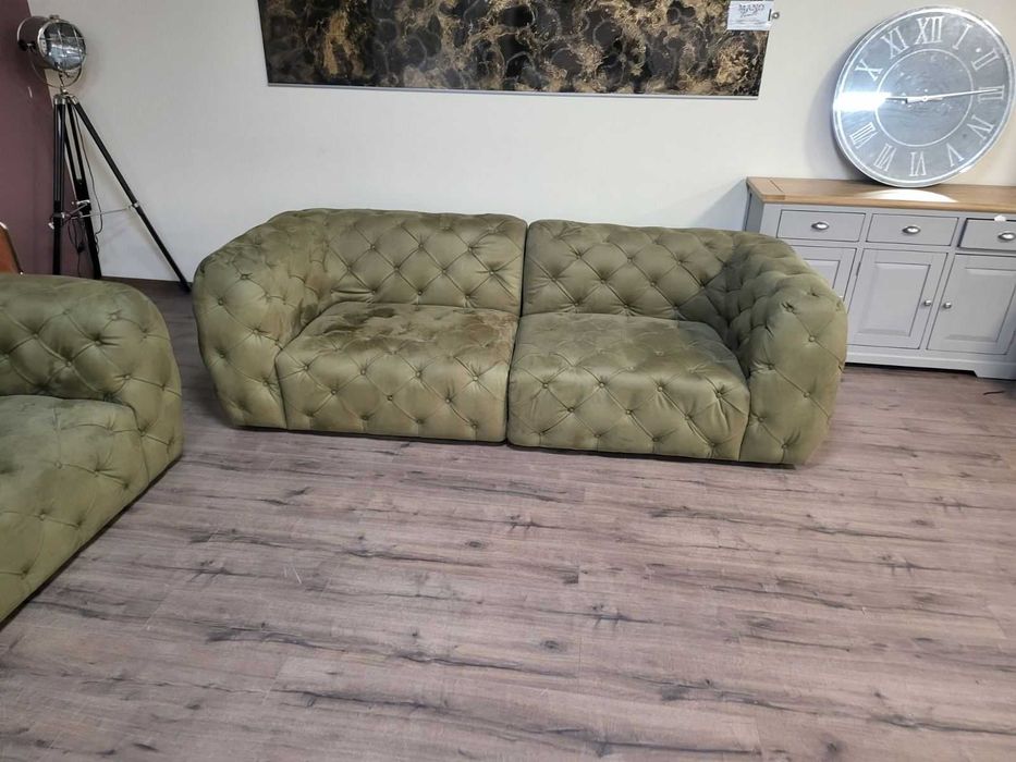 Зелен комплект дивани от плат набук две тройки тип Честърфийлд