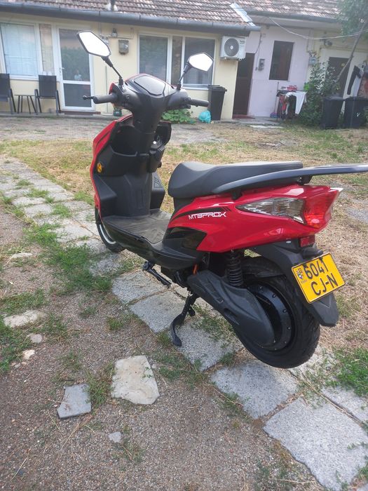 Scuter electric nou fara permis 25 km/h Kuba MT3 PROX 3000W
