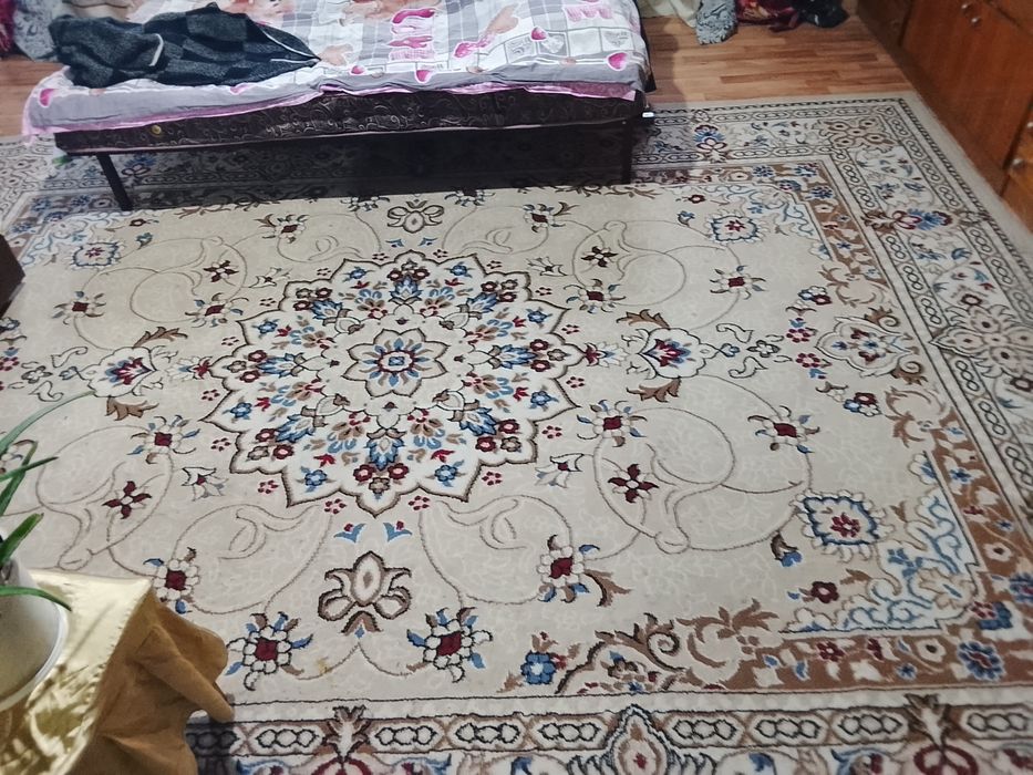 Срочно продам ковёр