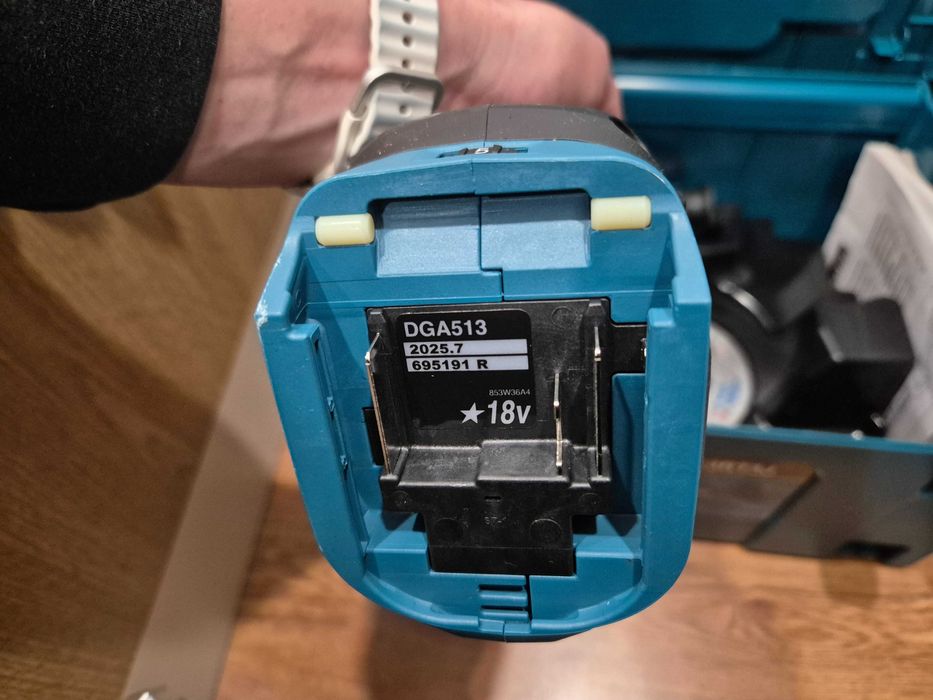 Акумулаторен безчетков ъглошлайф флек Макита Makita DGA513 с макпак 3 Makpac 3 (чисто нов)