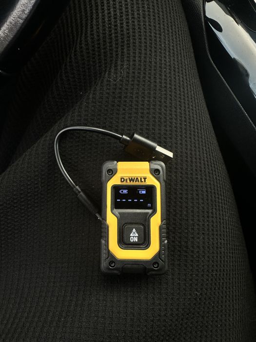Laser masurat distanta exacta DeWalt