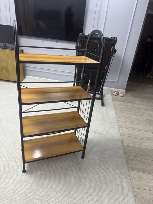 Продам стеллаж универсальную