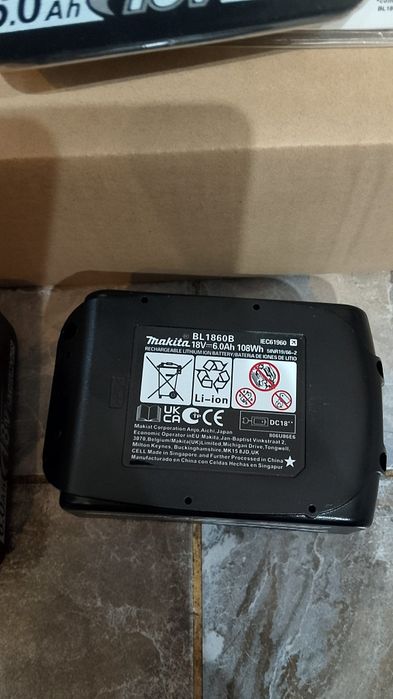4 baterii Makita de 6A Noi