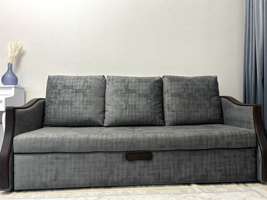 Продам Почти Новый Серый Диван