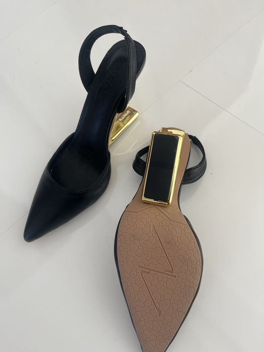 Продам туфли FENDI