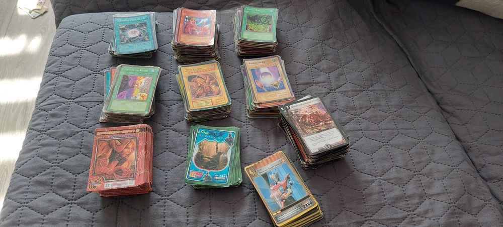 Cărți Yu-Gi-Oh,Duel Masters,Power Rangers,Batman și Spiderman