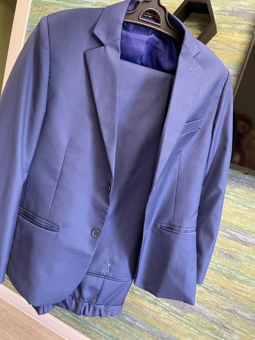 Костюм школьный тройка