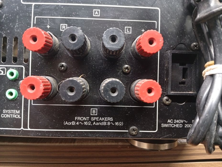 Ресивър Kenwood kr-v 7030