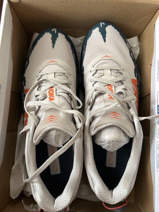 Чисто нови маратонки HOKA