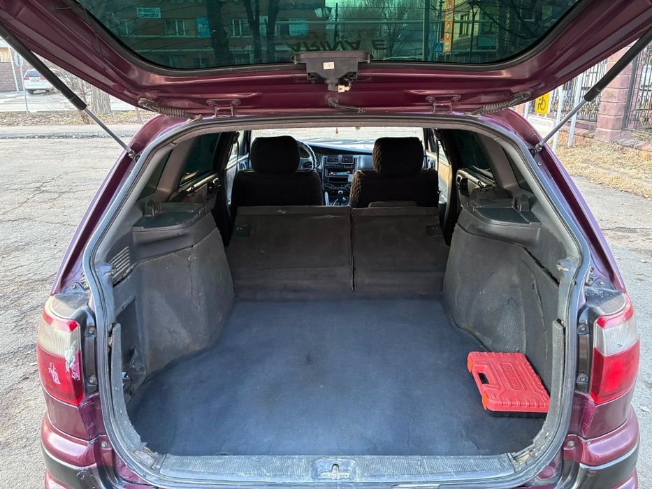 Продам Карина Е машина на ходу