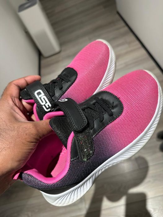 Детские кроссовки Sportmaster