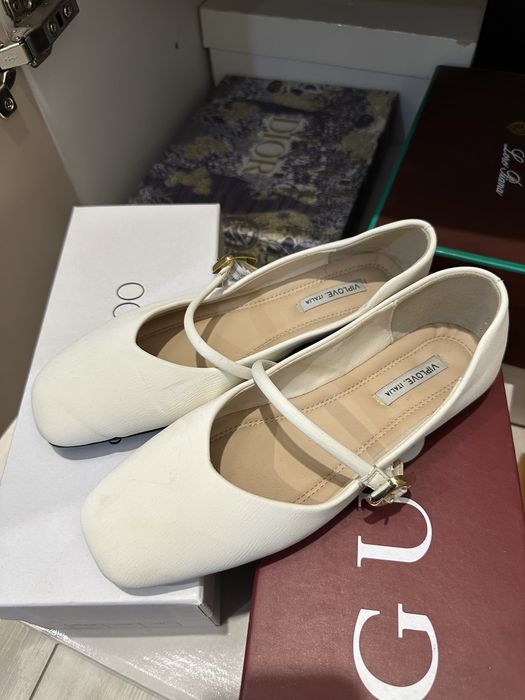 Балетка Jimmy Choo и белый балетка
