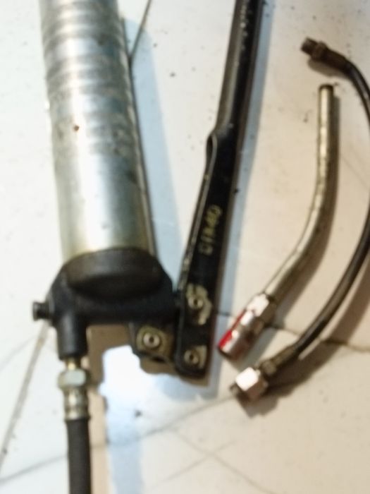 Шприц для смазки ручной