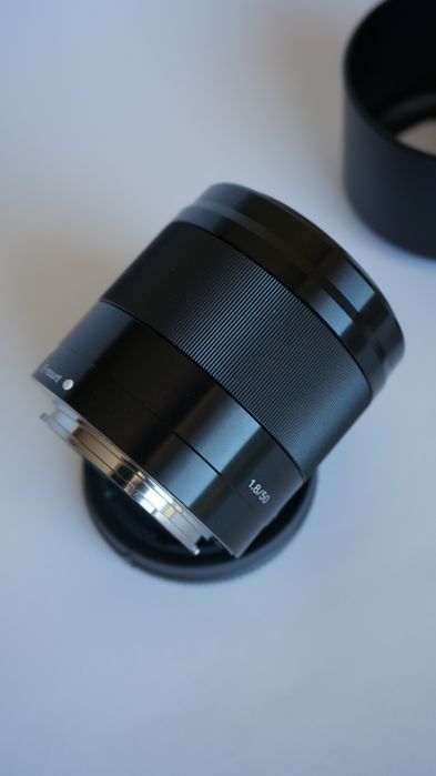 1.8/50 Sony 50 mm OOS  E-mount Обективът сони 50mm f1.8