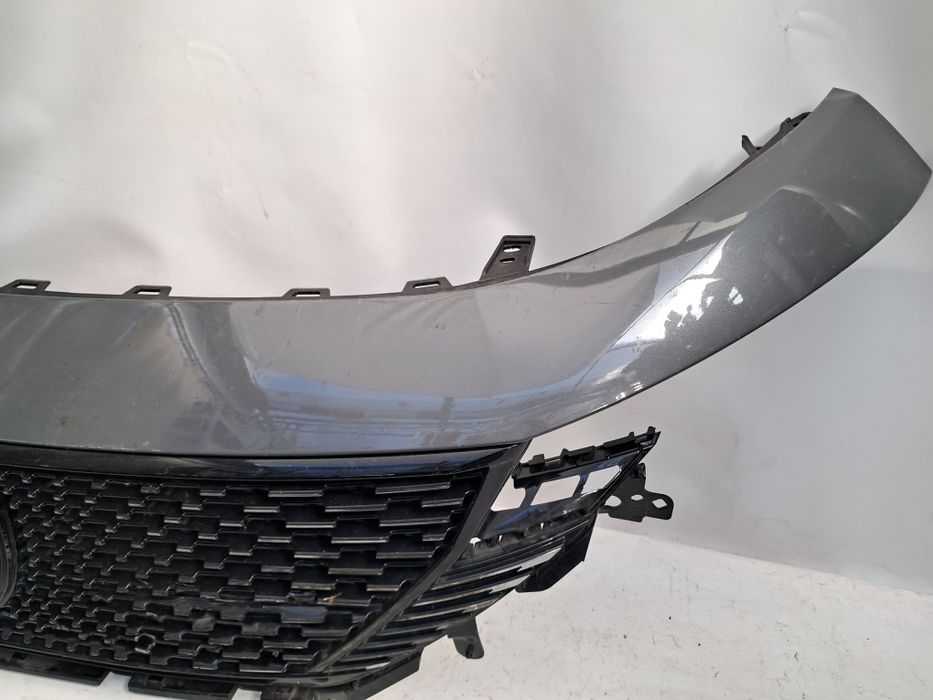 Грил решетка Peugeot 308 2021/2025г