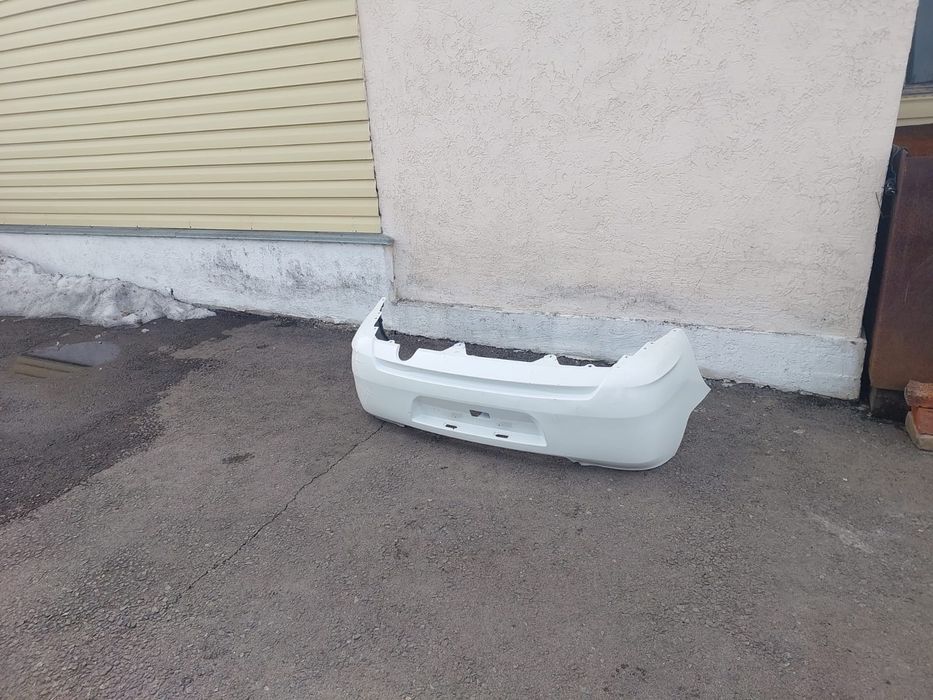 Продам бампер от пежо 301 оригинал