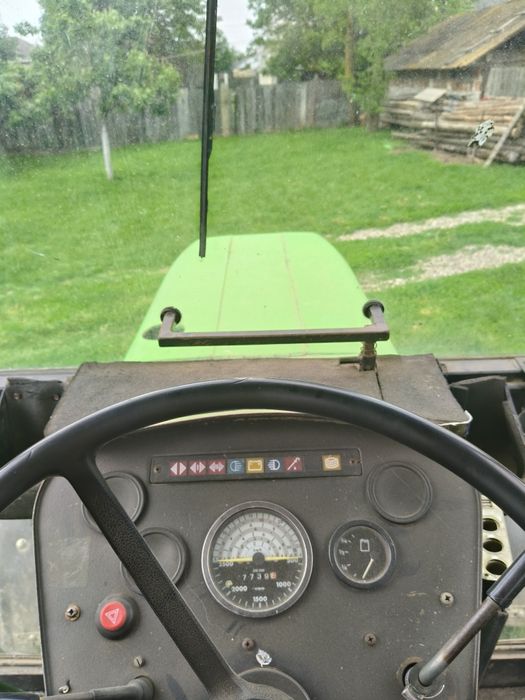 Vând tractor deutz