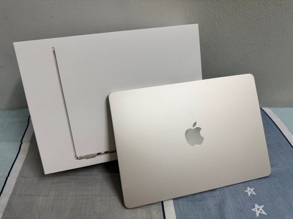 Macbook air 13 m4 16/256