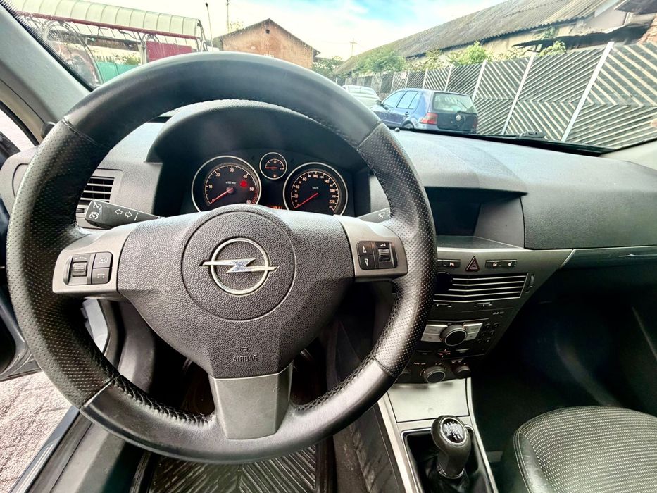 Opel Astra H 1.9 CDTI