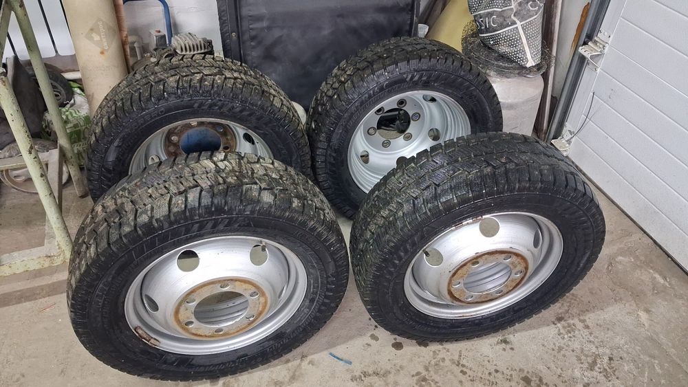 Продам   Шины с дисками