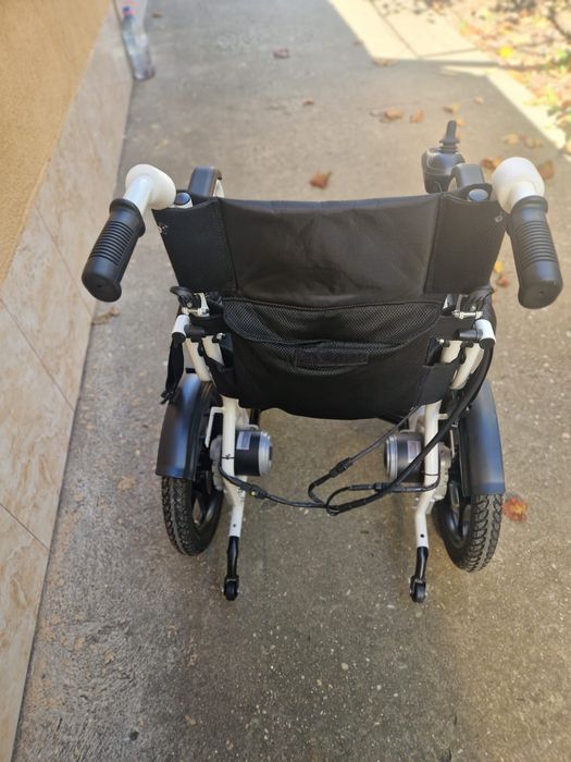Cărucior cu rotile electric