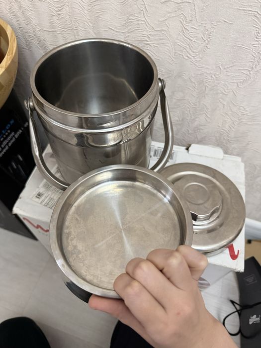 Термос новая и посуда