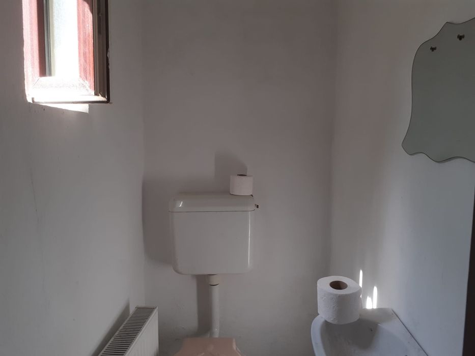 Apartament  3 camere, cu gradina, doua intrari si doua bai