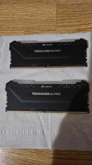 Memorii DDR4 16gb