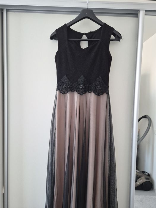 Дамска рокля за повод