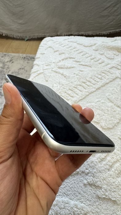 Iphone 11 в отличном состоянии