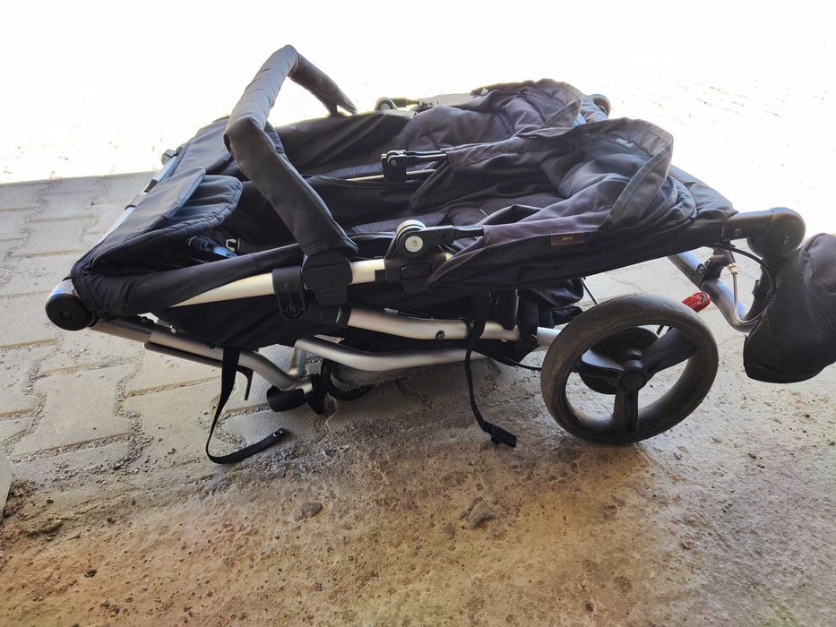 Mountain Buggy Duet детска количка