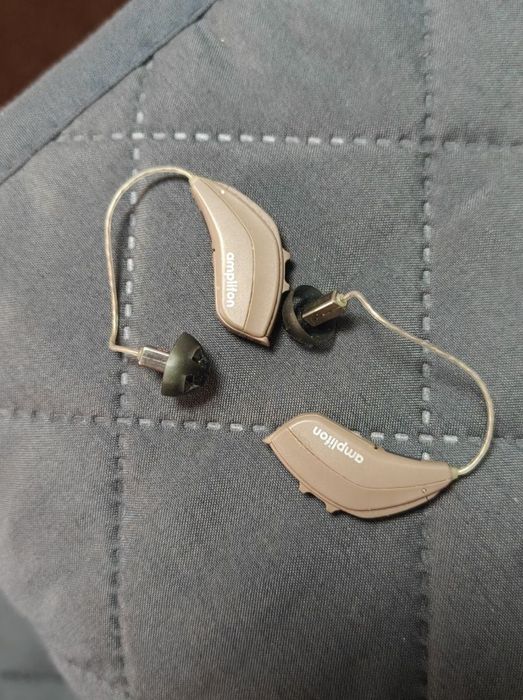 Aparat auditiv amplifon mini stânga dreapta