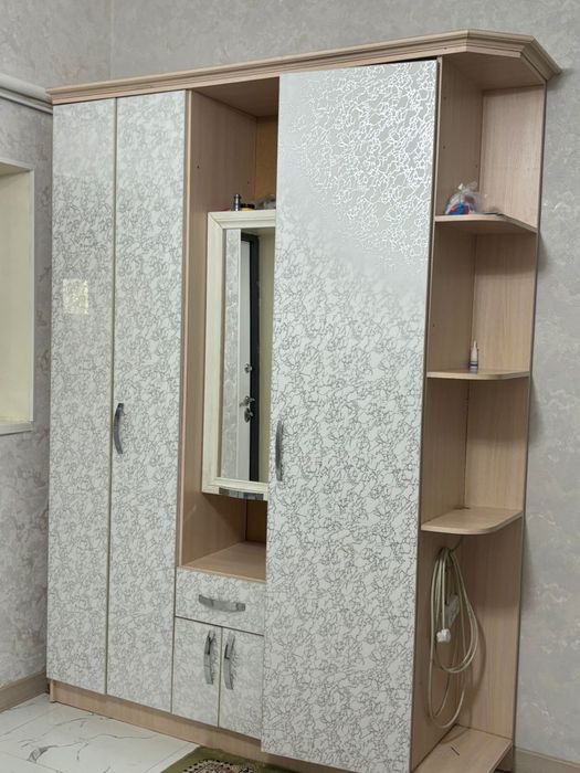 Продается прихожий