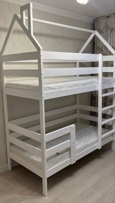 Продам Двухярусную Кровать,