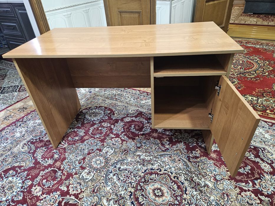 Офисный стол б/у