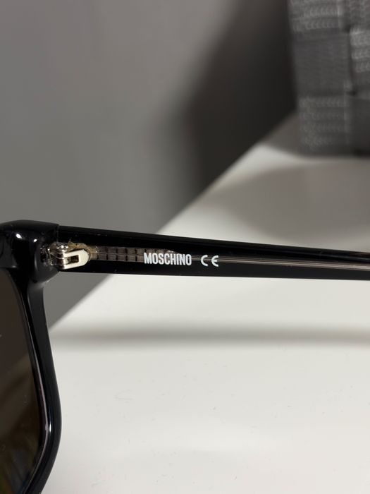Слънчеви очила Moschino