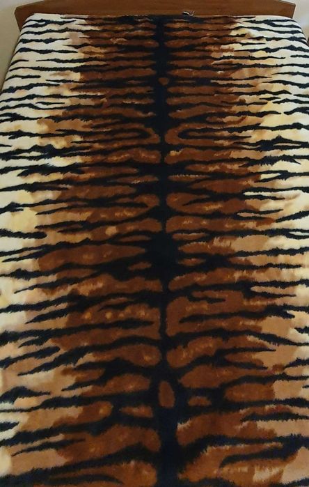 Продавам   килими