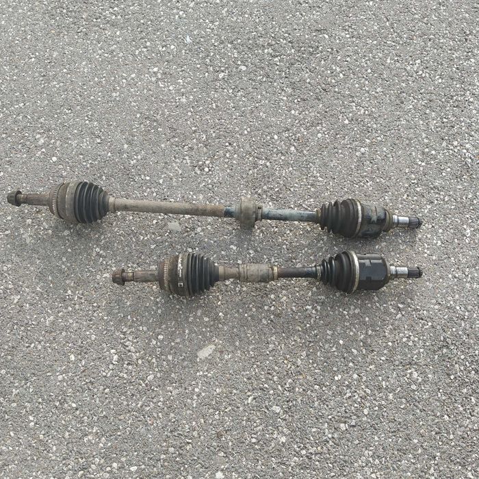 Полуоски за Toyota Corolla Verso 2009 - vvt-i