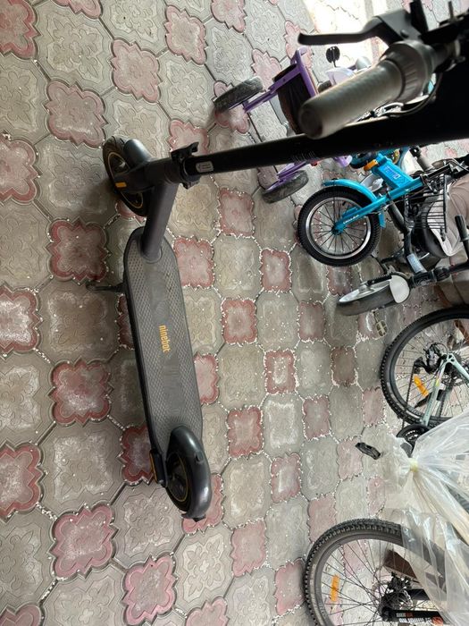Электросамокат ninebot