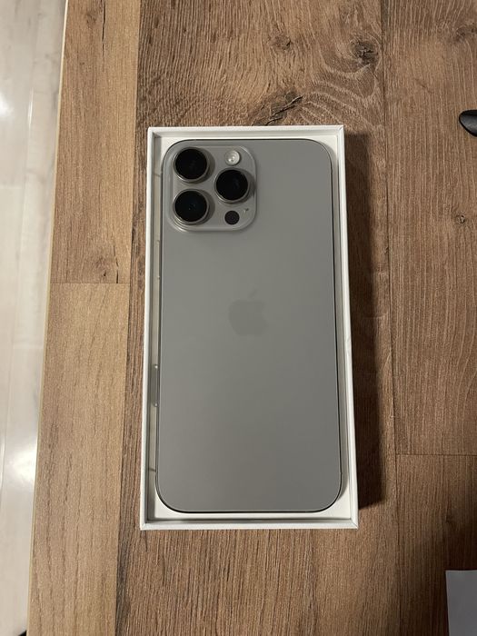 Iphone 16 pro max gri 256gb 96% baterie ca nou