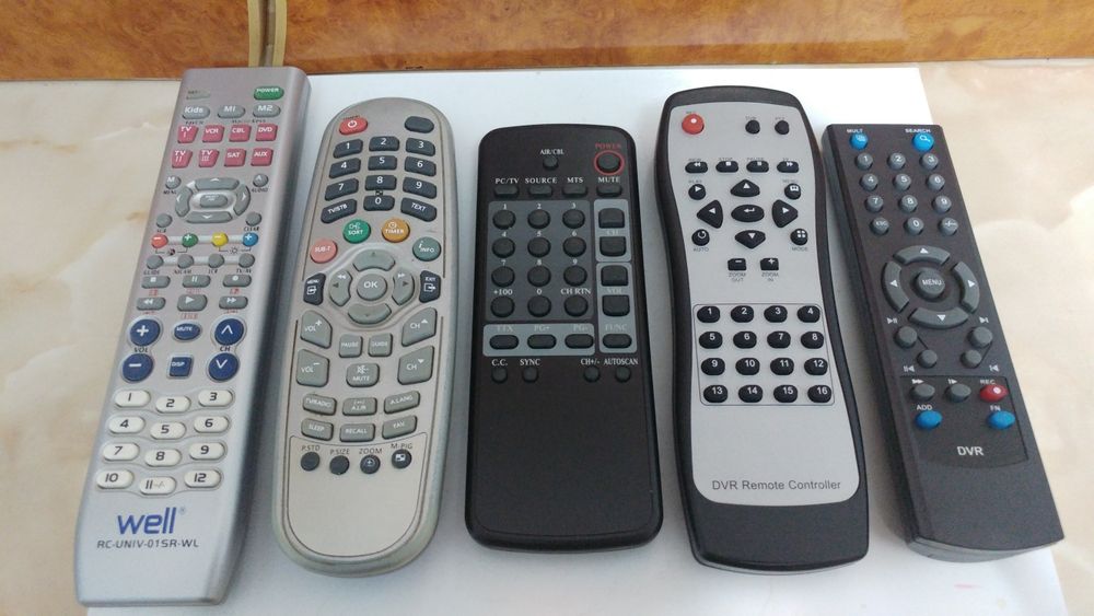 vand telecomenzi tv si dvr