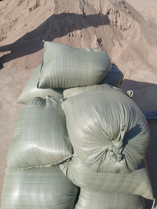 Продам песок, отсев, щебень.