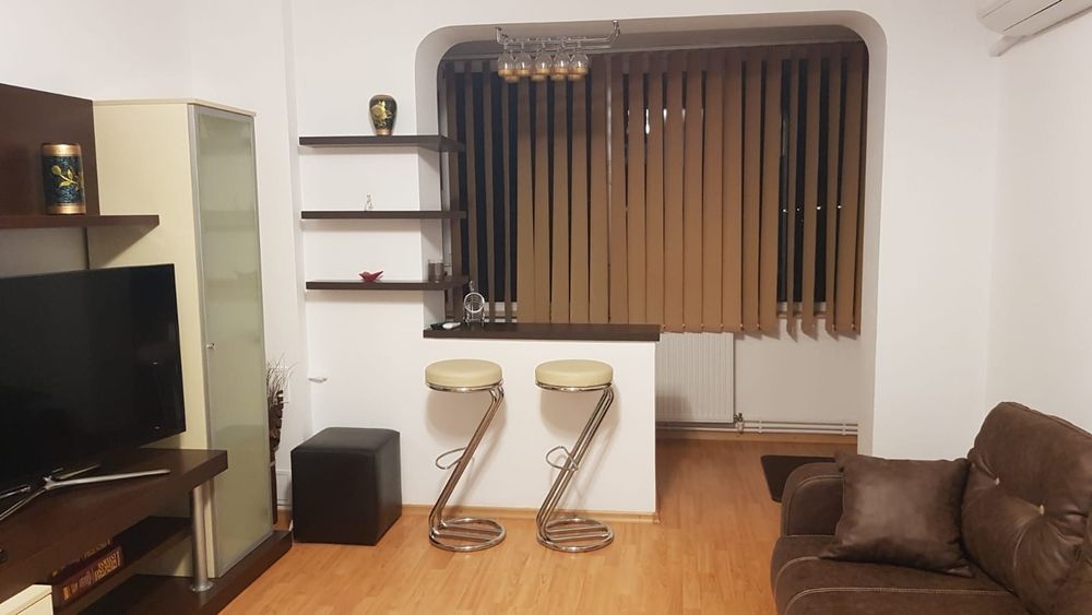 Apartament de 3 camere de vanzare central Constanta