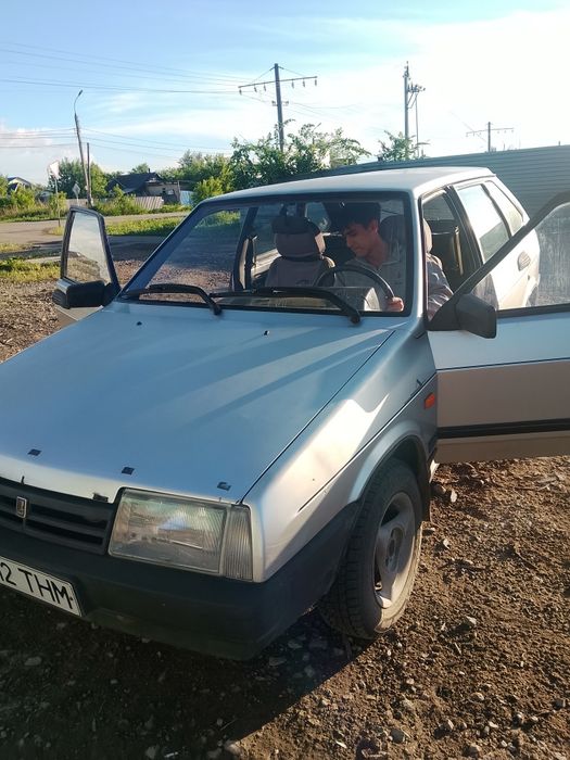 Машина Ваз 2109 на разбор