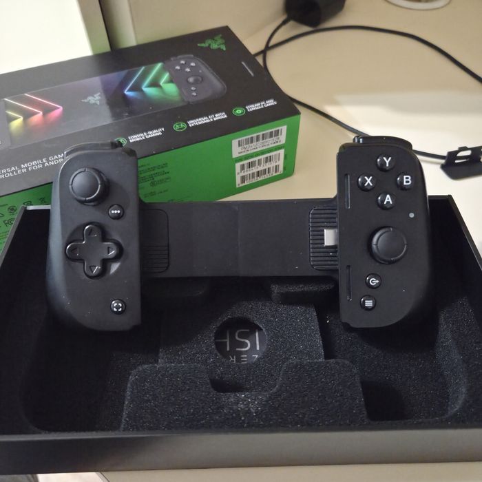 Геймпад Razer Kishi V2