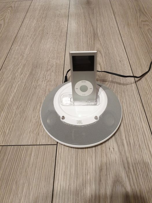 Vand iPod A1199 si doc Jbl on stage micro