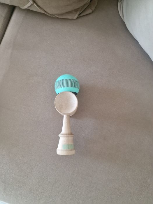 Kendama Sweets BROKEN BONES – Mint Green – Anti Skid
Broken Shape
Maple

TAMA
Beech
Antiskid Clear